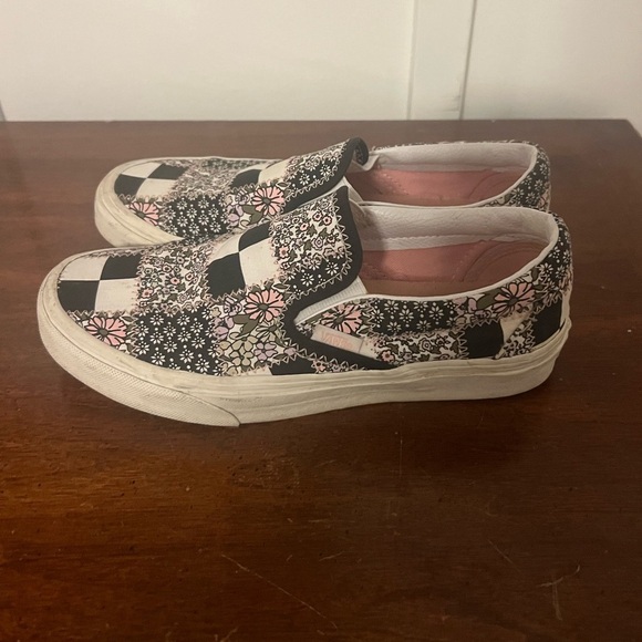 Vans Black and Pink Checkered Slip-On Shoes patch work floral size 7 - Picture 2 of 7